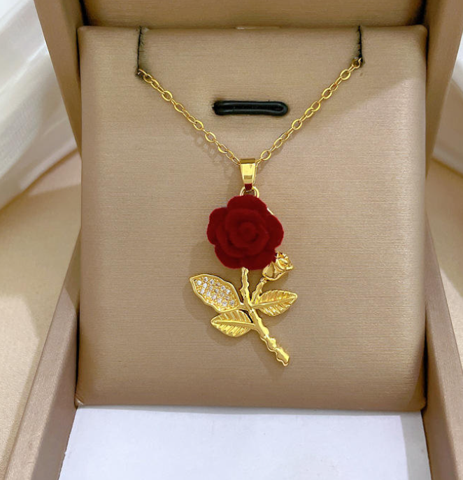 Rose Pendant Chain Necklace — Stylish Copper and Zirconia Women's Accessory
