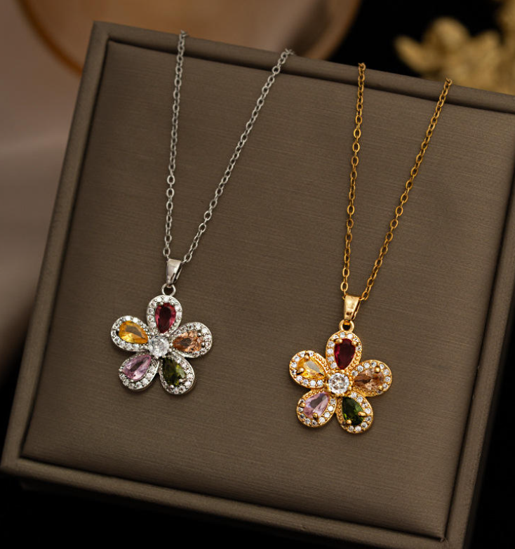 Rotating Flower Fidget Necklace — 18K Gold-Plated, Rotatable Jewelry; Waterproof & Tarnish-Resistant — Fidget Spinner-Style Flower Pendant Necklace