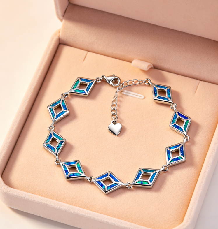 Athens-Style Geometric Jewelry Set: An Elegant and Minimalist Bracelet and Necklace for Women—A Chic, High-End Accessory.