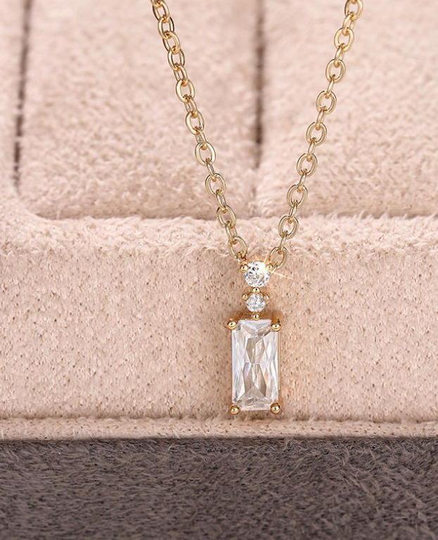 18K Gold-Plated Exquisite Stainless Steel Women's Geometric Square Zircon Necklace Pendant Jewelry