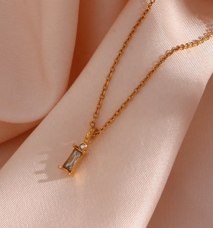18K Gold-Plated Exquisite Stainless Steel Women's Geometric Square Zircon Necklace Pendant Jewelry