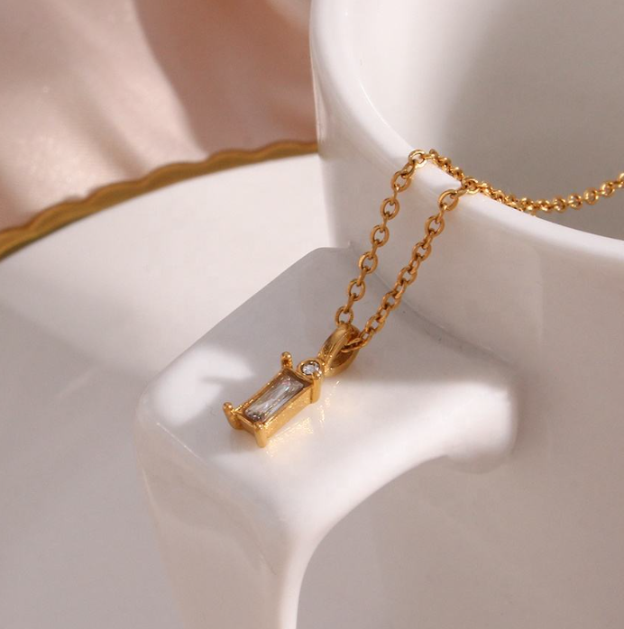 18K Gold-Plated Exquisite Stainless Steel Women's Geometric Square Zircon Necklace Pendant Jewelry